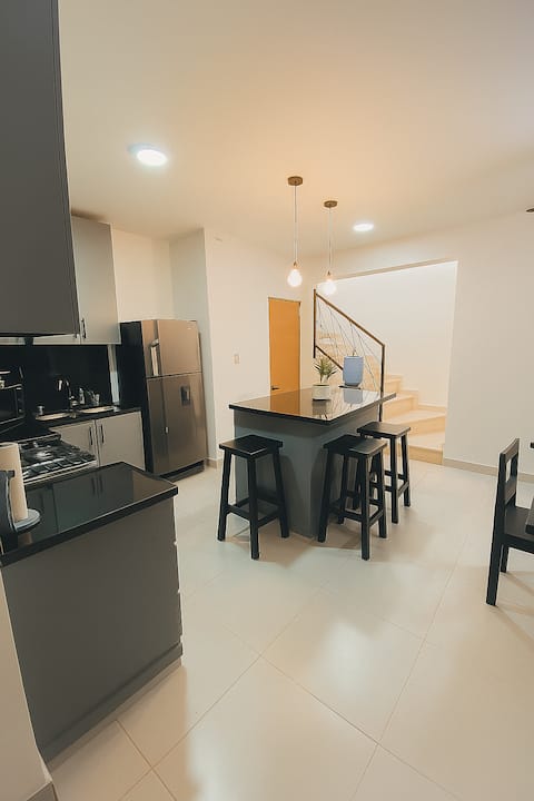 Spacious 3BR Penthouse Apartment With Parking