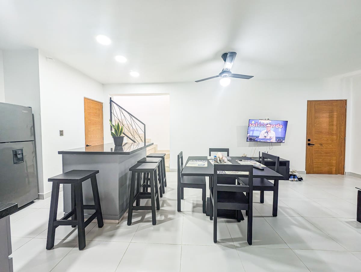 Penthouse moderno con terraza privada en la azotea 4