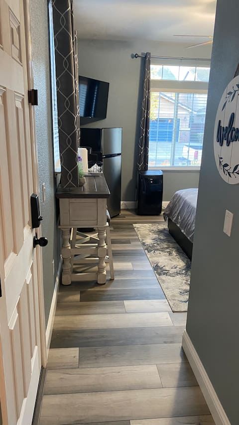 Top performing Airbnb: Guest suite w/ private entrance in Elk Grove