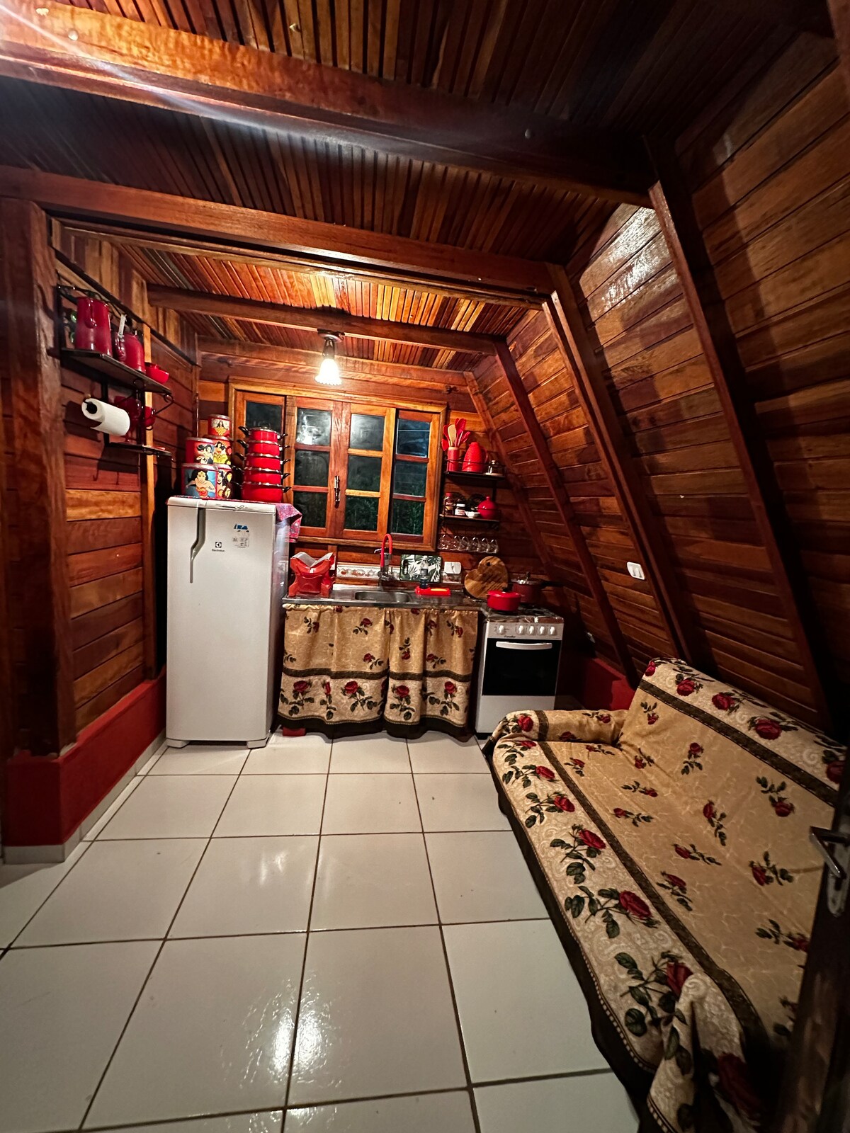 Successful Airbnb property: Touch of Love Shawl in Paraty