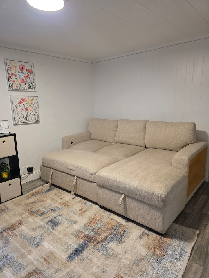 The Pizza Loft | Lake Erie Getaway | Sleeps 6 - Fredonia, NY