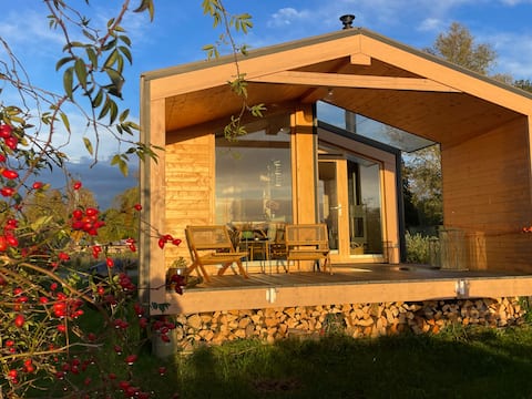 Tiny house on the Elbe – cozy with fireplace