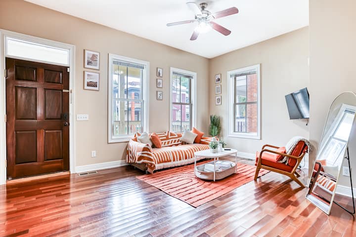 היכנסו למקלט שבו תוכלו להירגע, להירגע ולברוח מהעולם החיצון, עם בקרת אקלים מושלמת.