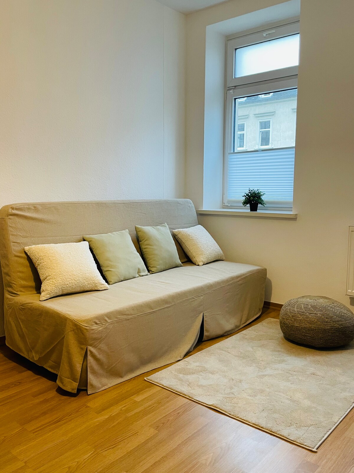 Leistungsstarkes Airbnb: Beautiful apartment at the Blaues Wunder in Dresden
