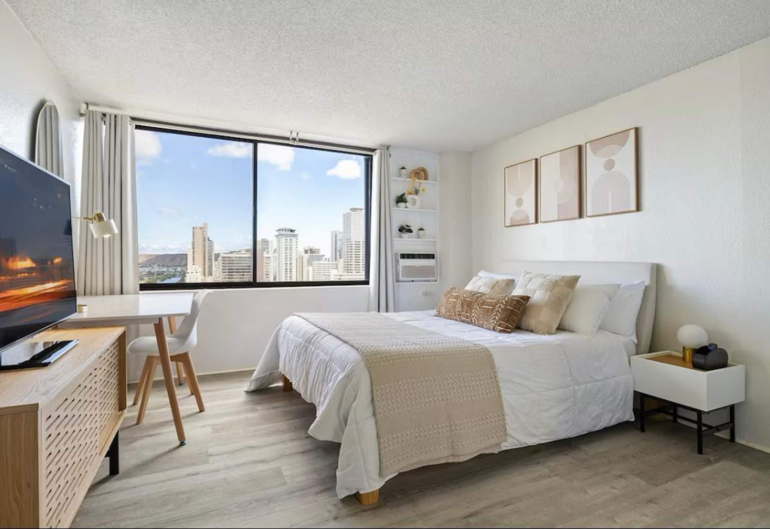 Modern Waikiki Oasis w/ Ocean View - Image 1