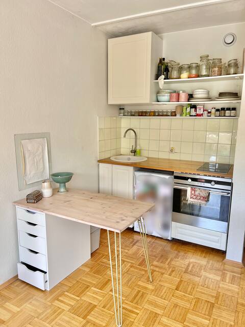 Leistungsstarkes Airbnb: Oktoberfest/meadow apartment central in Mittersendling