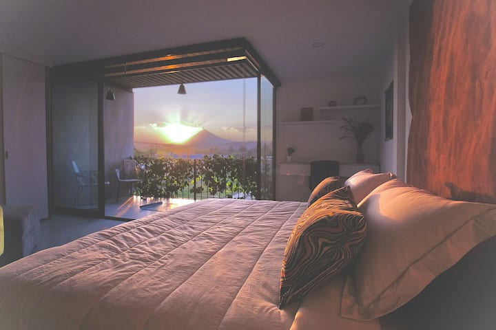 Que te parece ver un amanecer o atardecer desde tu cama King Size?
