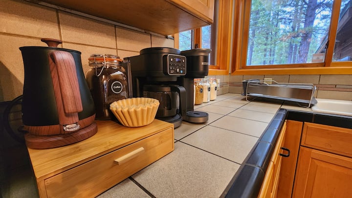 Coffee and tea station