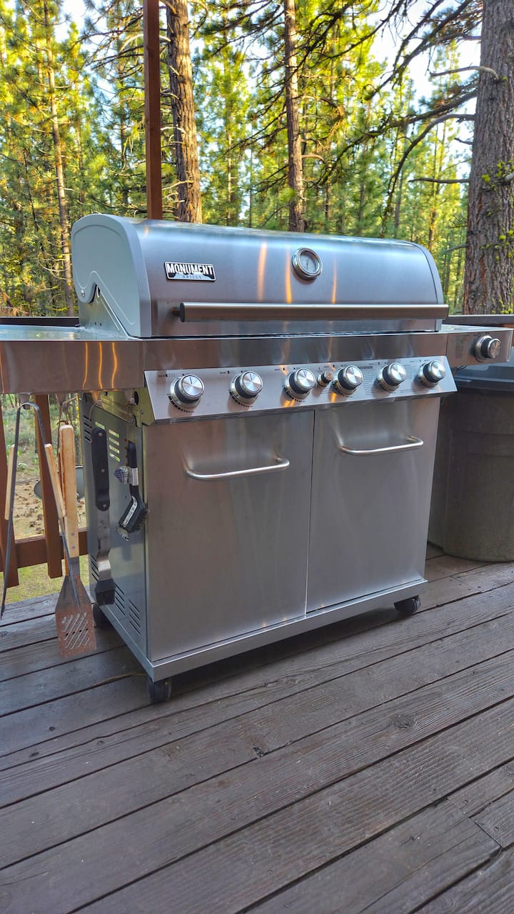 Deck · Gas grill