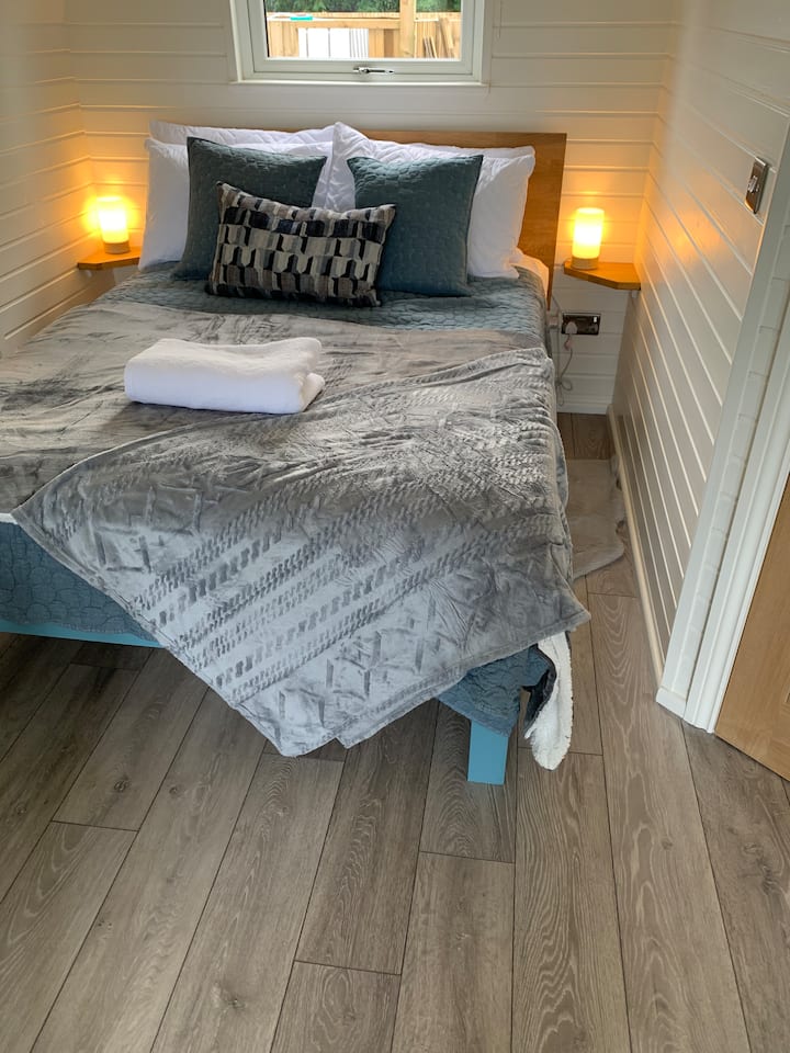 Cwmcwtch Den Luxury Pod With Hot Tub - Llanidloes