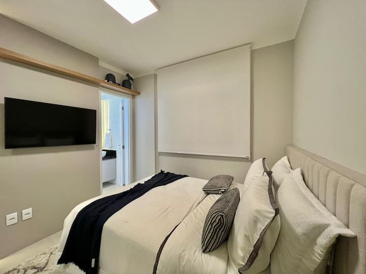 suites principales con baño completo, televisión de 41'de última generación y aire acondicionado