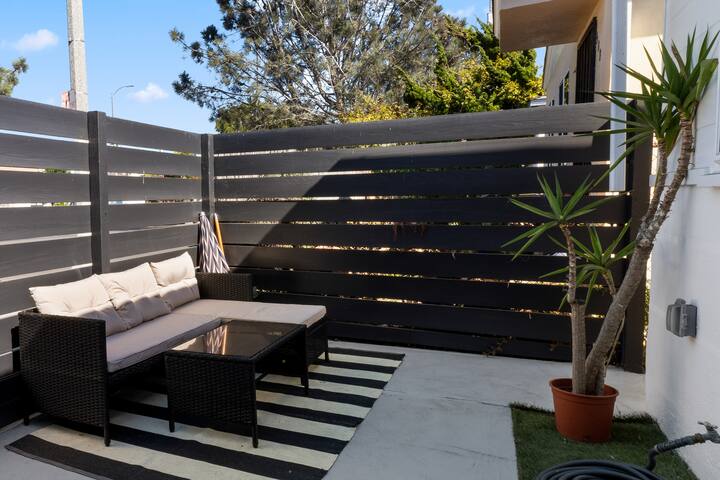 Venice Beach Jewel Box gallery image 5