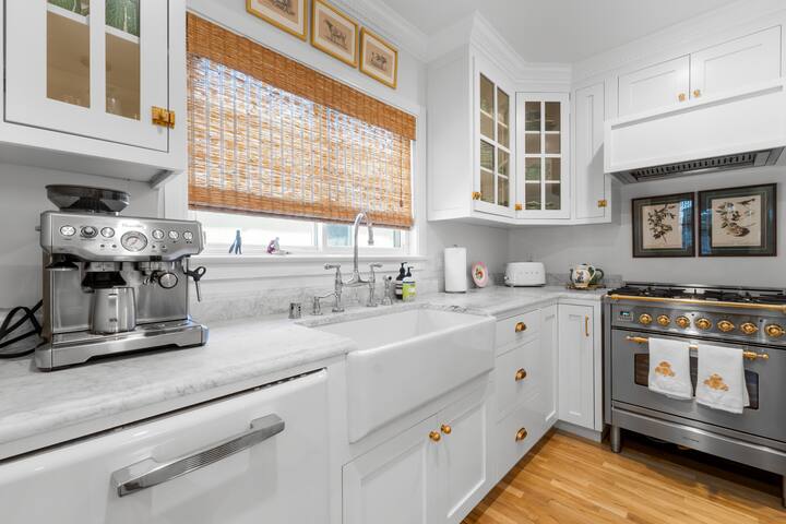 Venice Beach Jewel Box gallery image 4