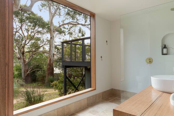 Bush Hideaway gallery image 4