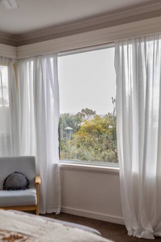 Bush Hideaway gallery image 2