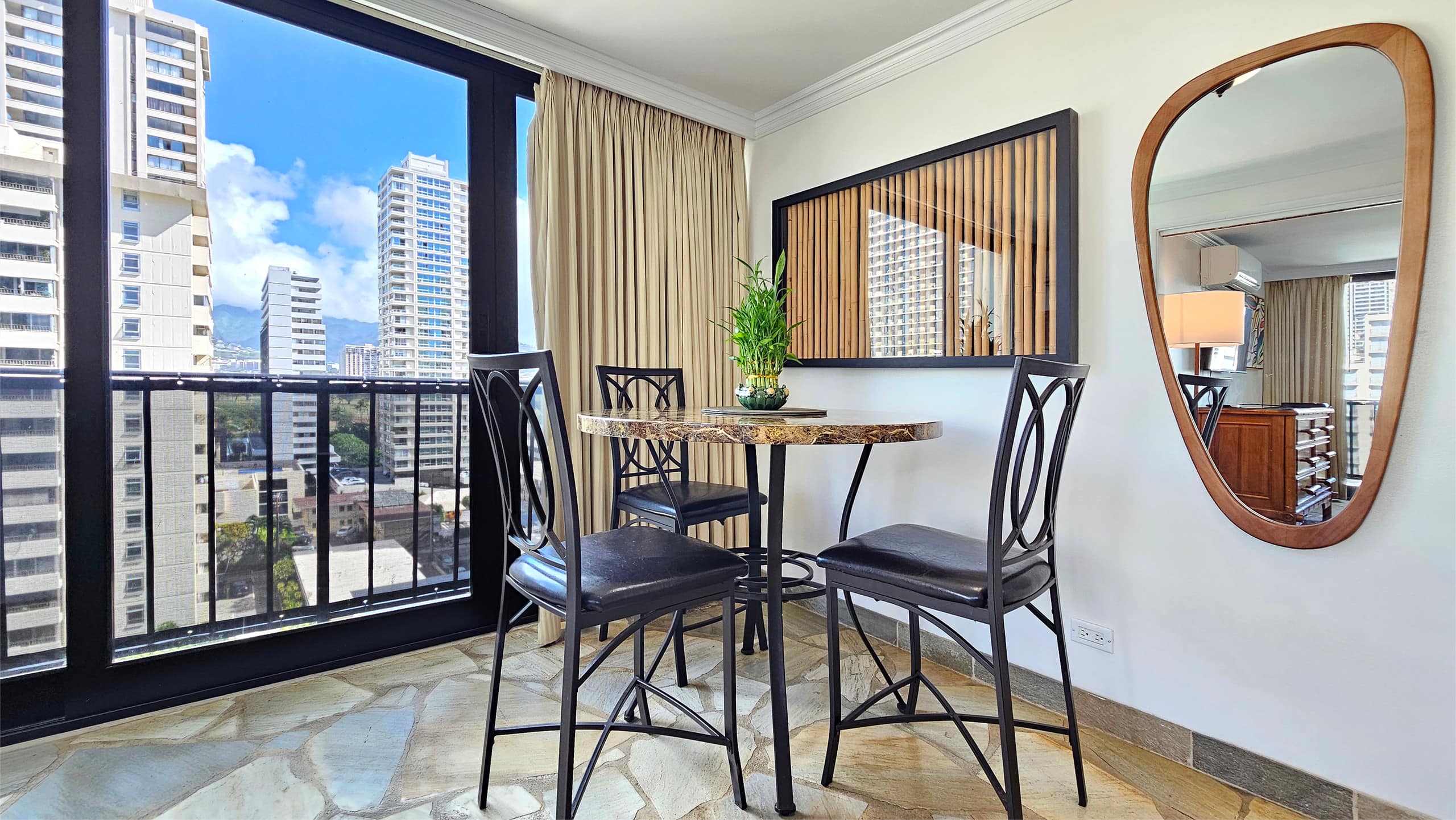 BMB 1204 Ideal Hawaiian retreat ½Block to Beaches - Image 10