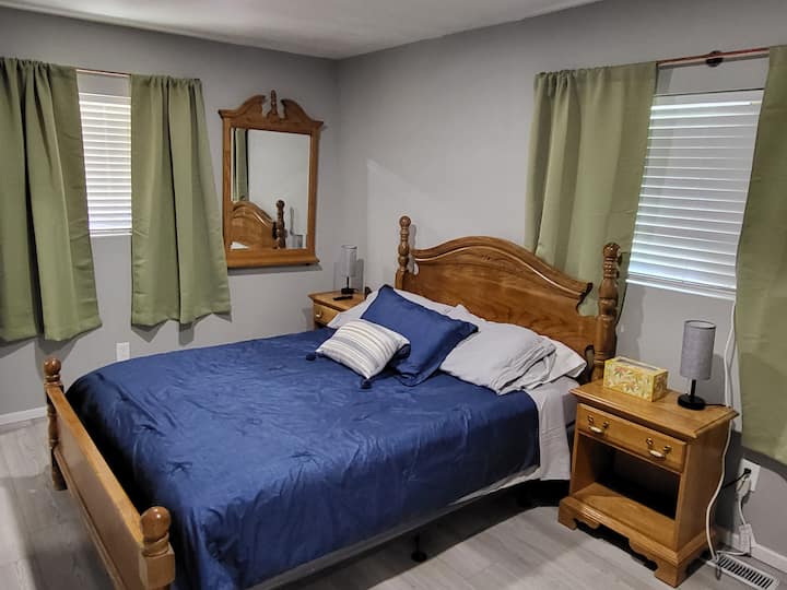Dormitorio principal visto desde el baño