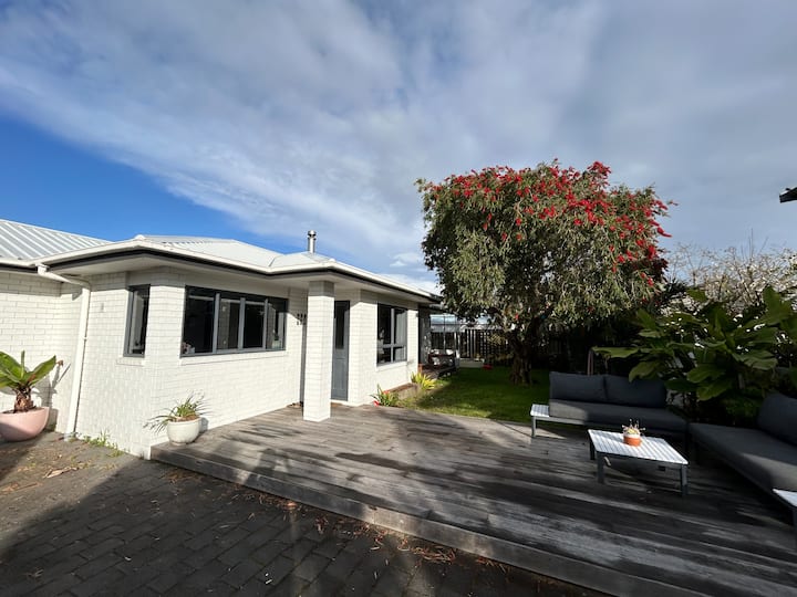 Sunny Getaway Near The Beach - Te Puke