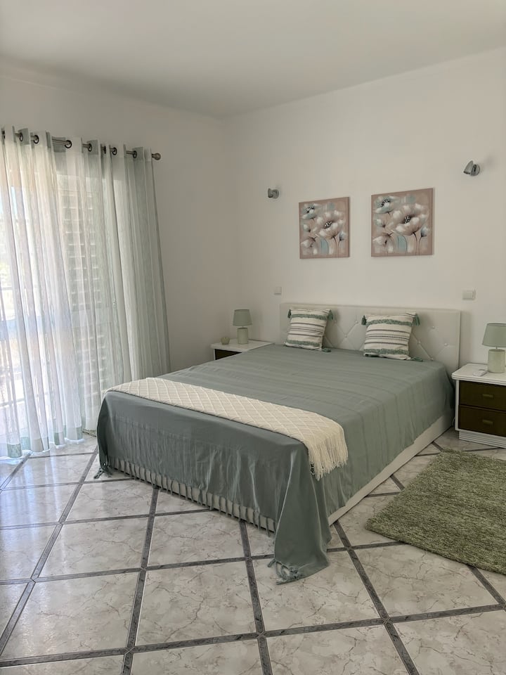 غرفة النوم 2