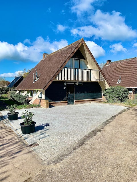 Familie bungalow 8p. in West-Friesland (nr. 88)