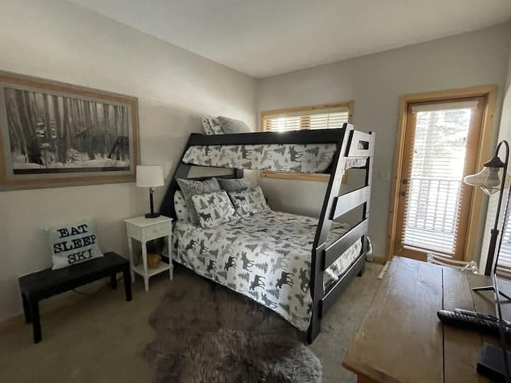 配备双层床。  可使用附带露台