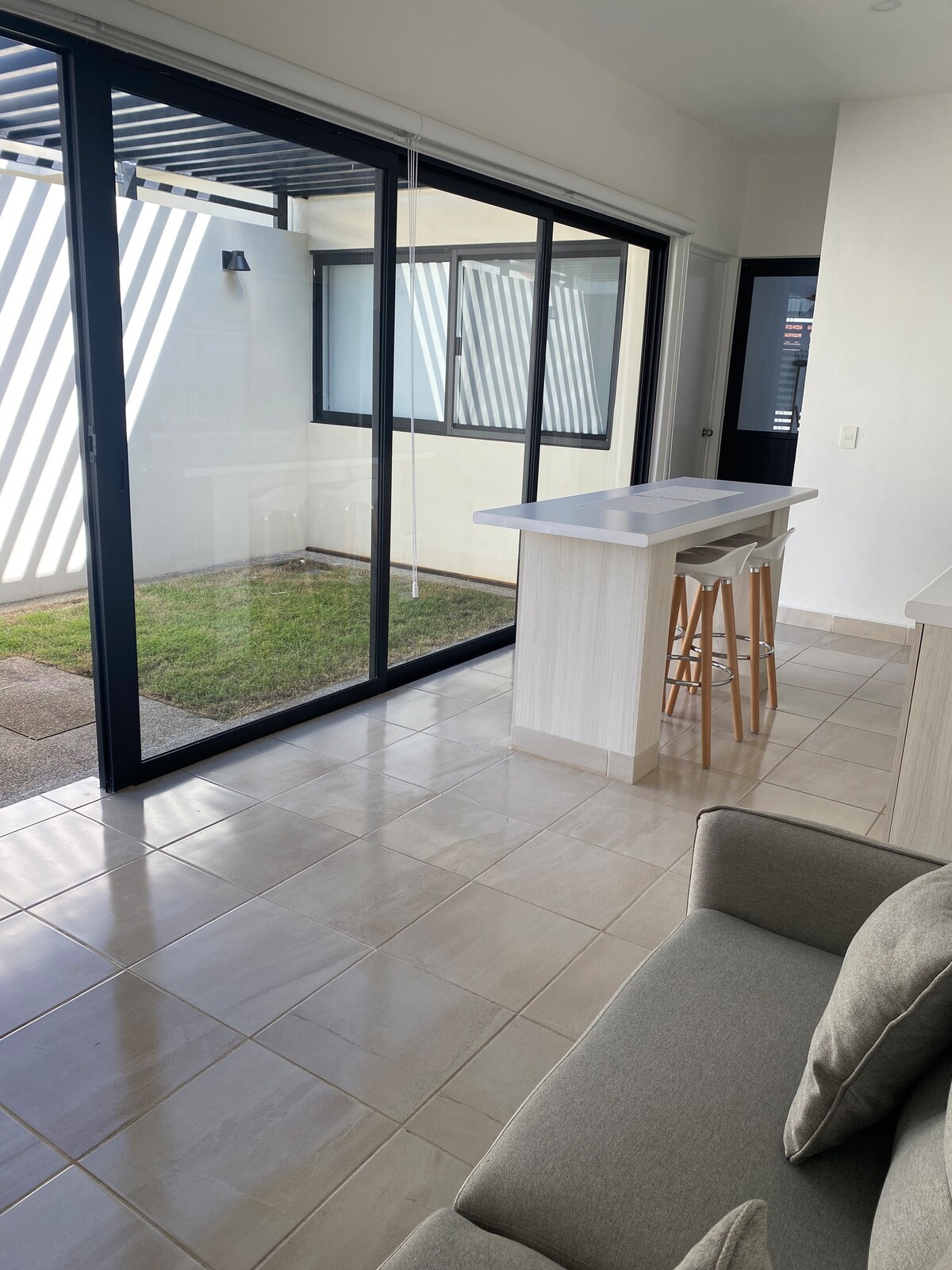 Propiedad de Airbnb exitosa: House with pool and garden - We accept pets! en Ixtapa