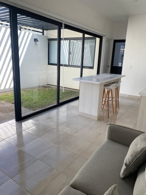 Successful Airbnb property: House with pool and garden - We accept pets! in Ixtapa