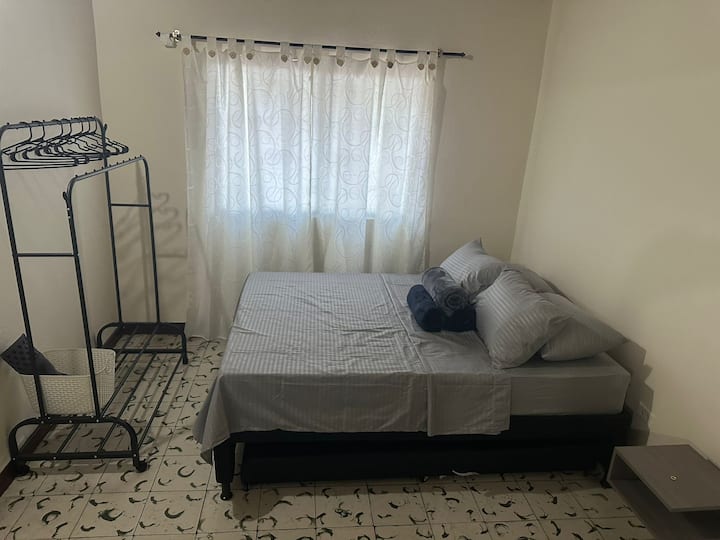 غرفة النوم 1