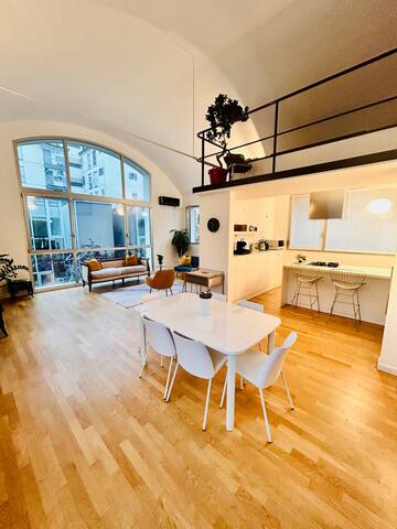 Stylish Flat By Scalo Farini gallery image 4