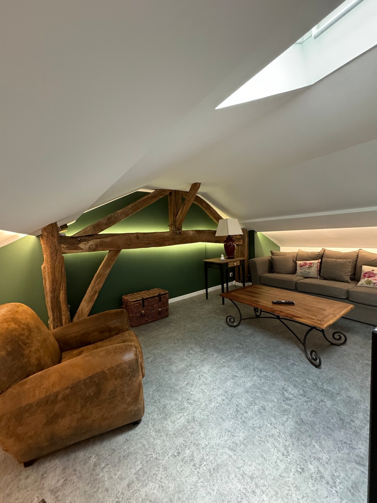 Top Airbnb: Cozy house in the square a Charleville Mézières