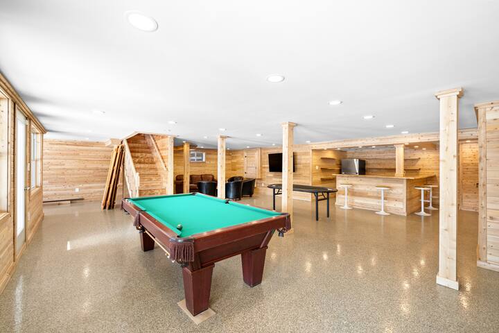 Black Rapids Retreat – 2 Lodges w/ hot tub & sauna gallery image 4