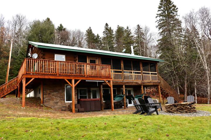 Black Rapids Retreat – 2 Lodges w/ hot tub & sauna gallery image 3