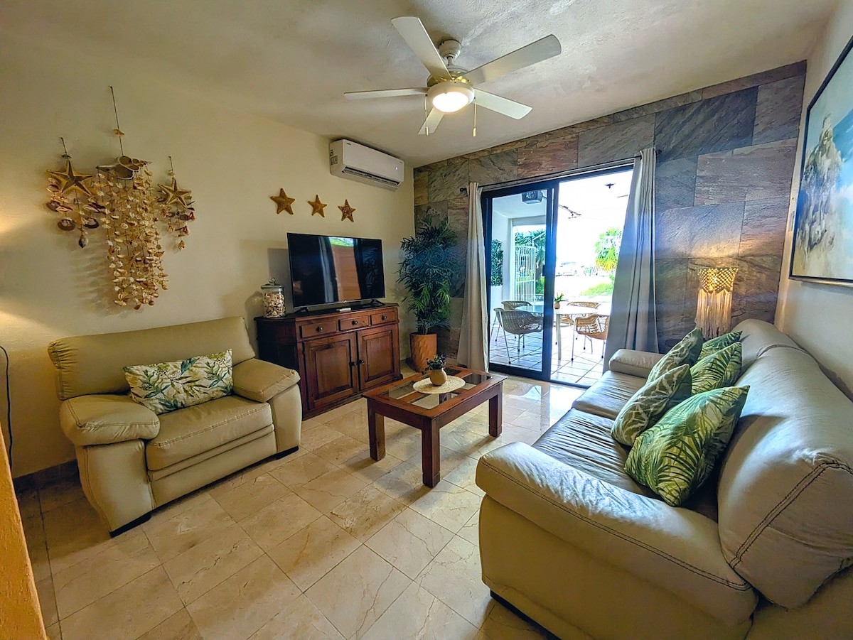 Top Airbnb: Beachfront Apt. | Private pool | OceanView | Ferry en Supermanzana 86