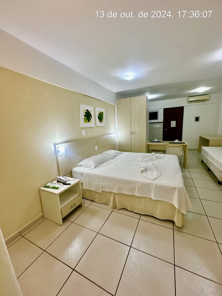 Kumbuka kwamba ikiwa nafasi iliyowekwa ni ya wanaume wawili na utatumia kitanda cha ziada, lazima utujulishe wakati wa kuingia ili tuweze kuweka kitanda cha mtu mmoja.