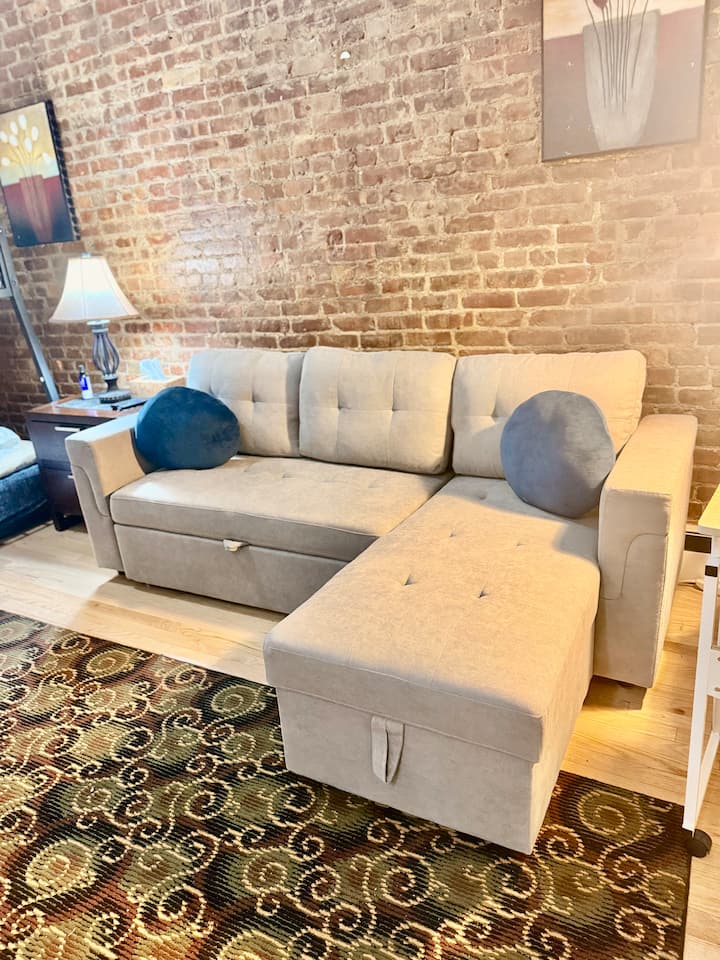 Stylish Brick Loft | Easy Fifa Stadium Access - Jersey City