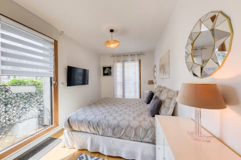 Bright apartment with parking, close to Paris and RER B