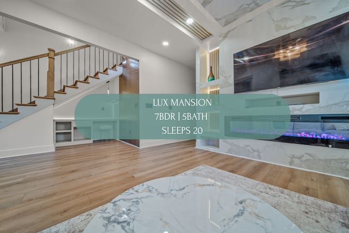 Lux Mansion minutes to DT-Broadway