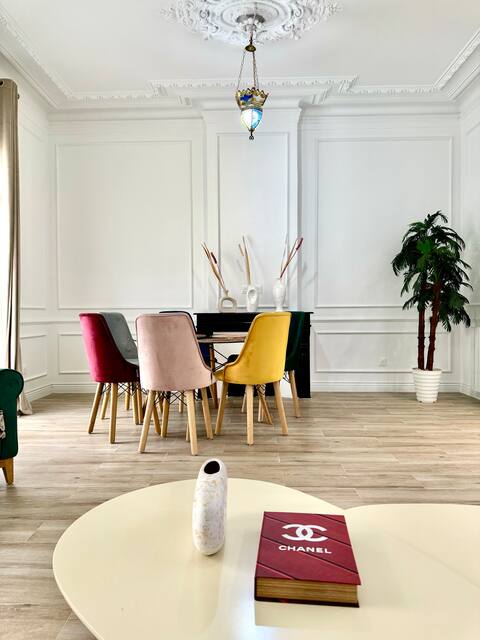 Beautiful Haussmanian apartment.