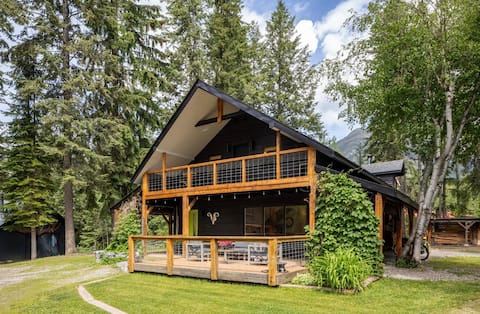 Arcade/Hot Tub/Fire Pit