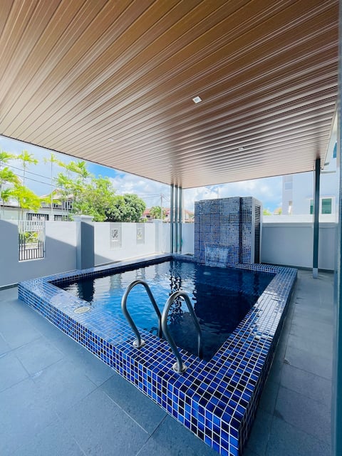 Bertam Aman Pool Stay