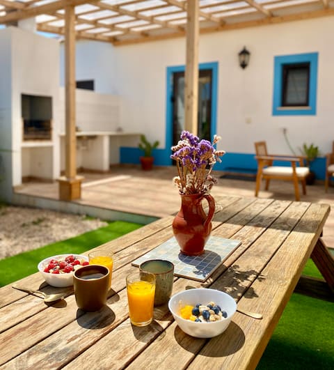 Beach House • 3 Min Walk to Ocean • Private Garden