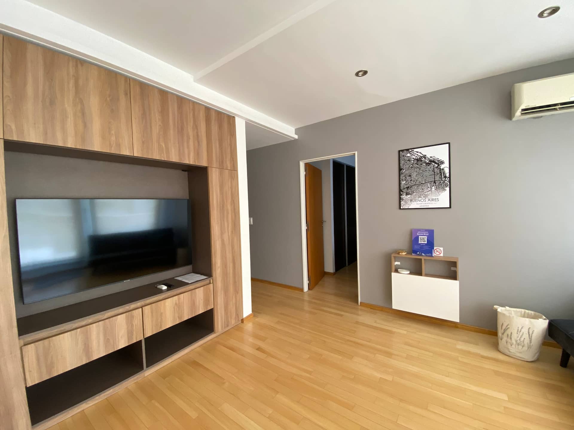 One-bedroom apartment in Belgrano with balcony and desk