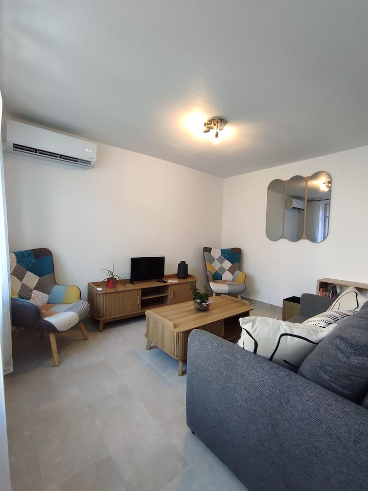 Maison, Clim, 2 Chambres, Cour 24m2, Pied Cité - Carcassonne