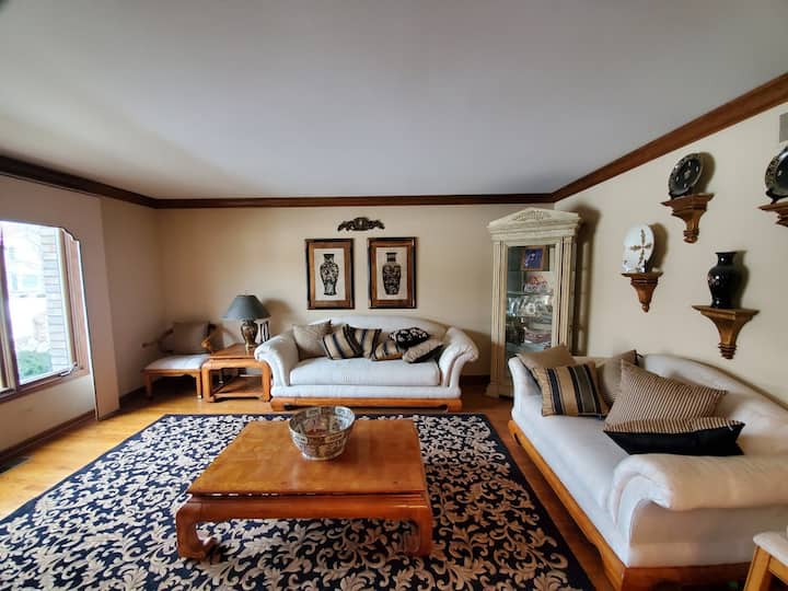 Lower level private room (full basement).