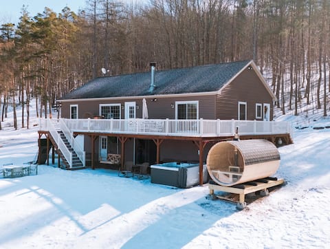 Mountain View - Private Lake/Sauna/Hot Tub/40acre