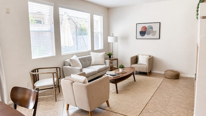 Charming & Spacious - Murrieta! - Murrieta