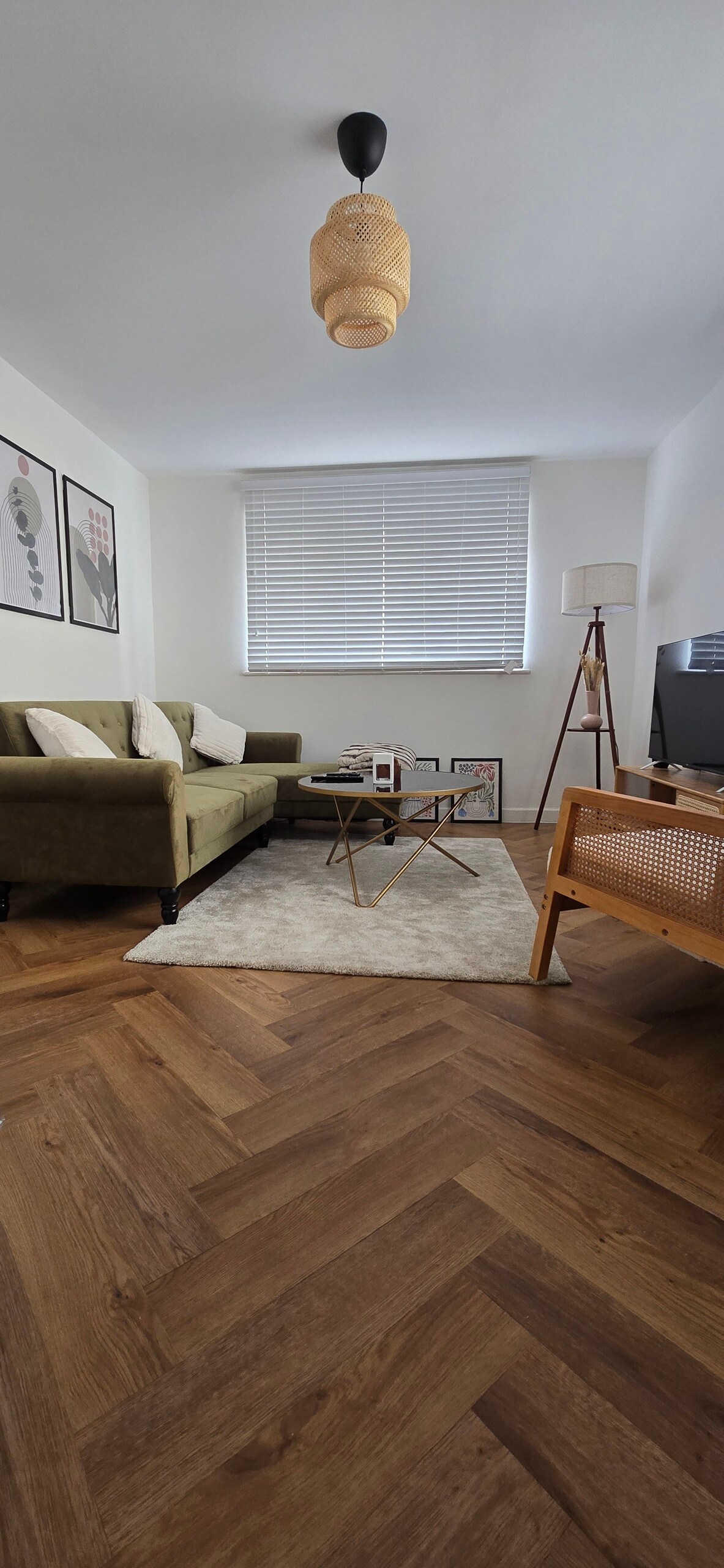 Popular Airbnb listing: Salisbury City Centre 2- Bedroom Detached Home in Salisbury