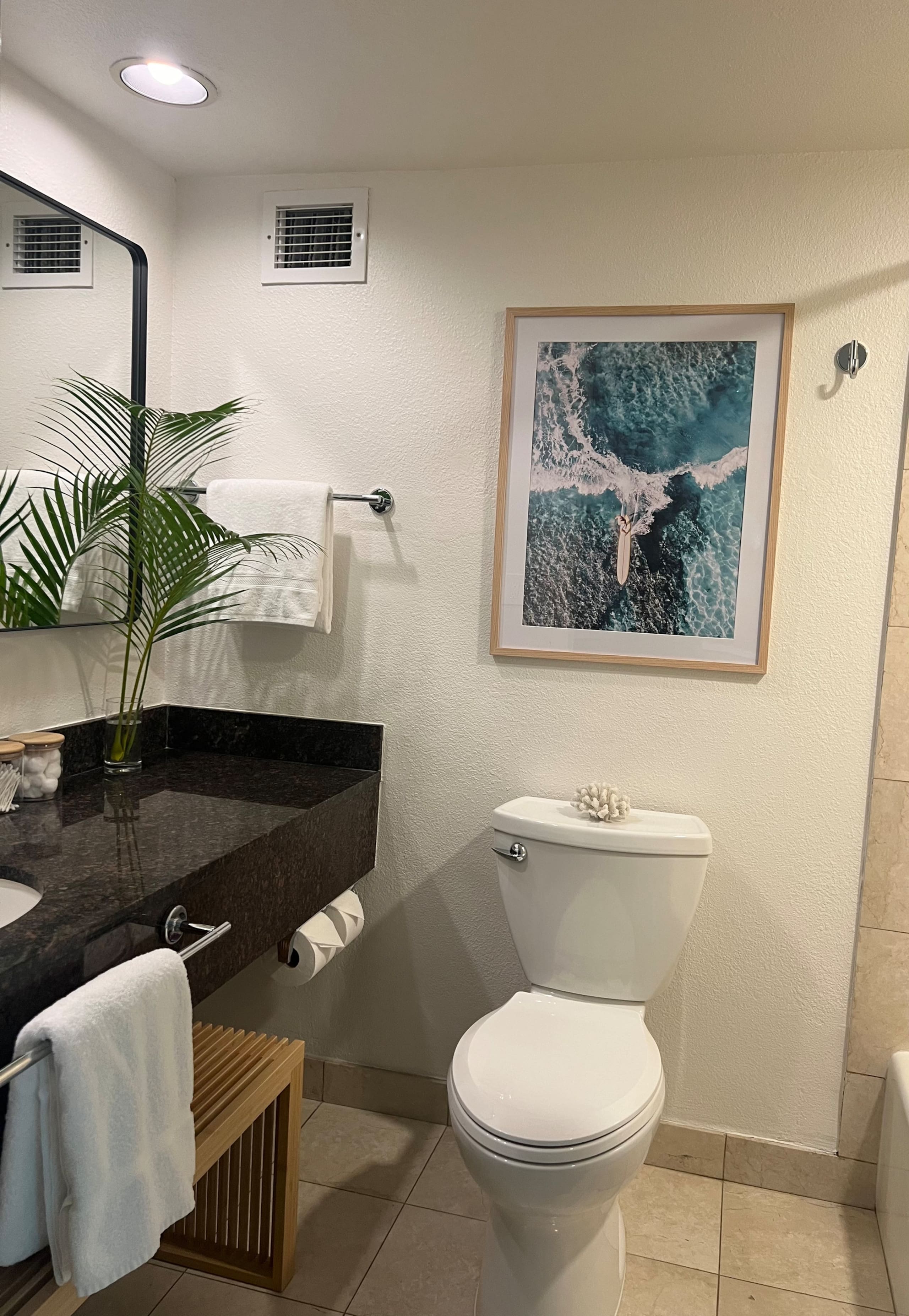 Hotel in Honolulu · ★5.0 · 1 bedroom · 2 beds · 1 private bath - Image 6
