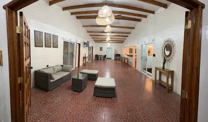 Nautilus Beach House In Playa Costa Azul - エルサルバドル