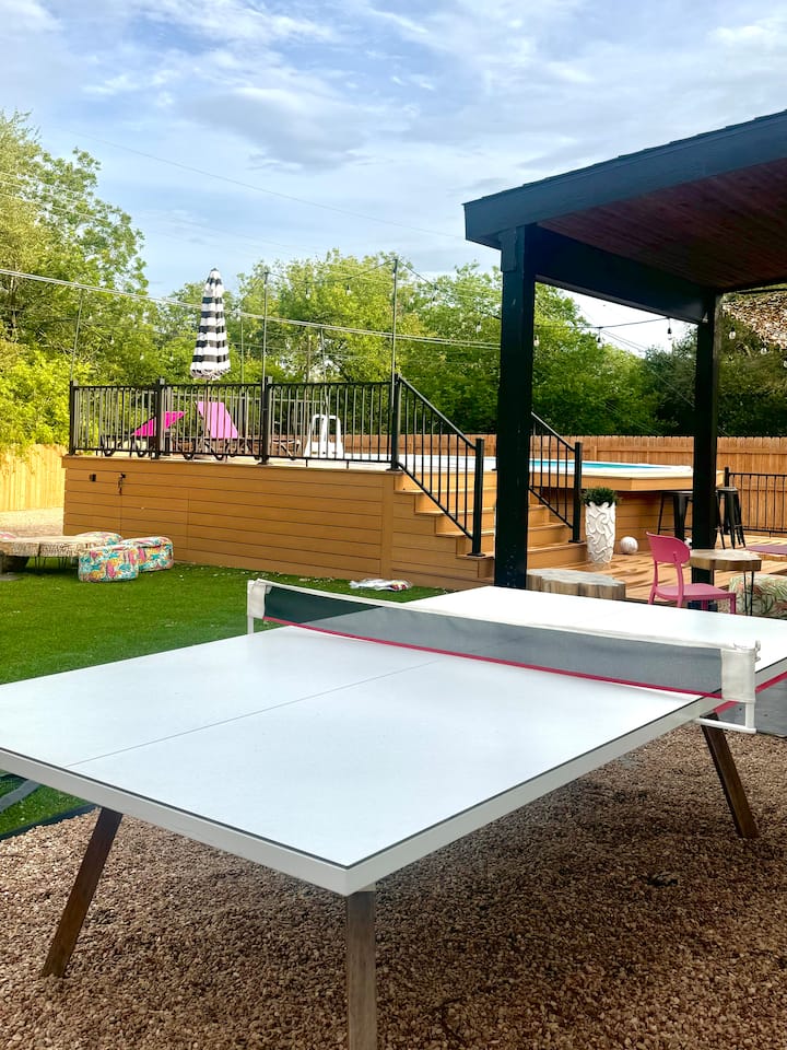 DISCO HOUSE • Pool • Pickleball • Bar • Glam Room - Austin
